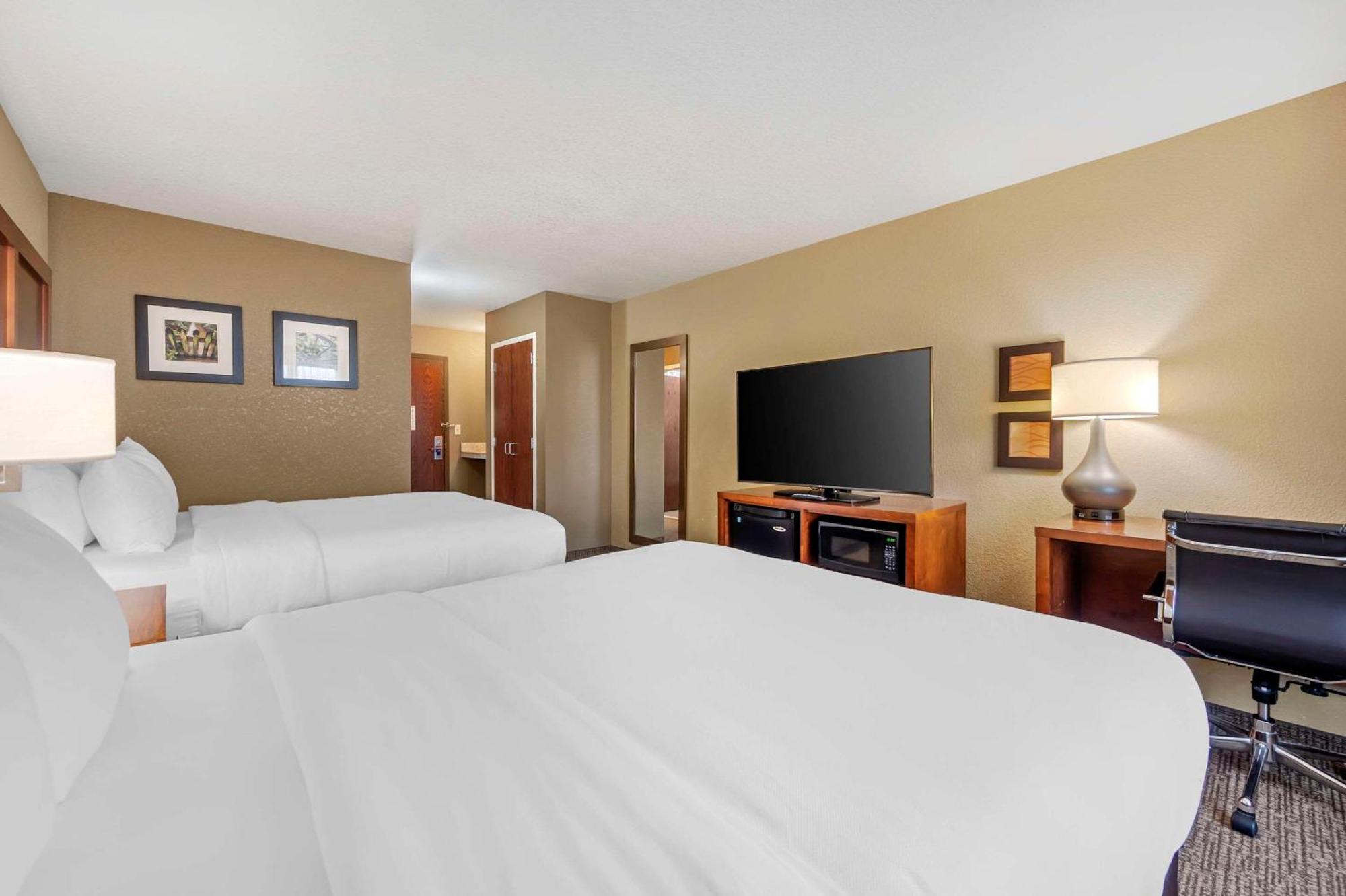 Comfort Inn & Suites Cheyenne Bagian luar foto