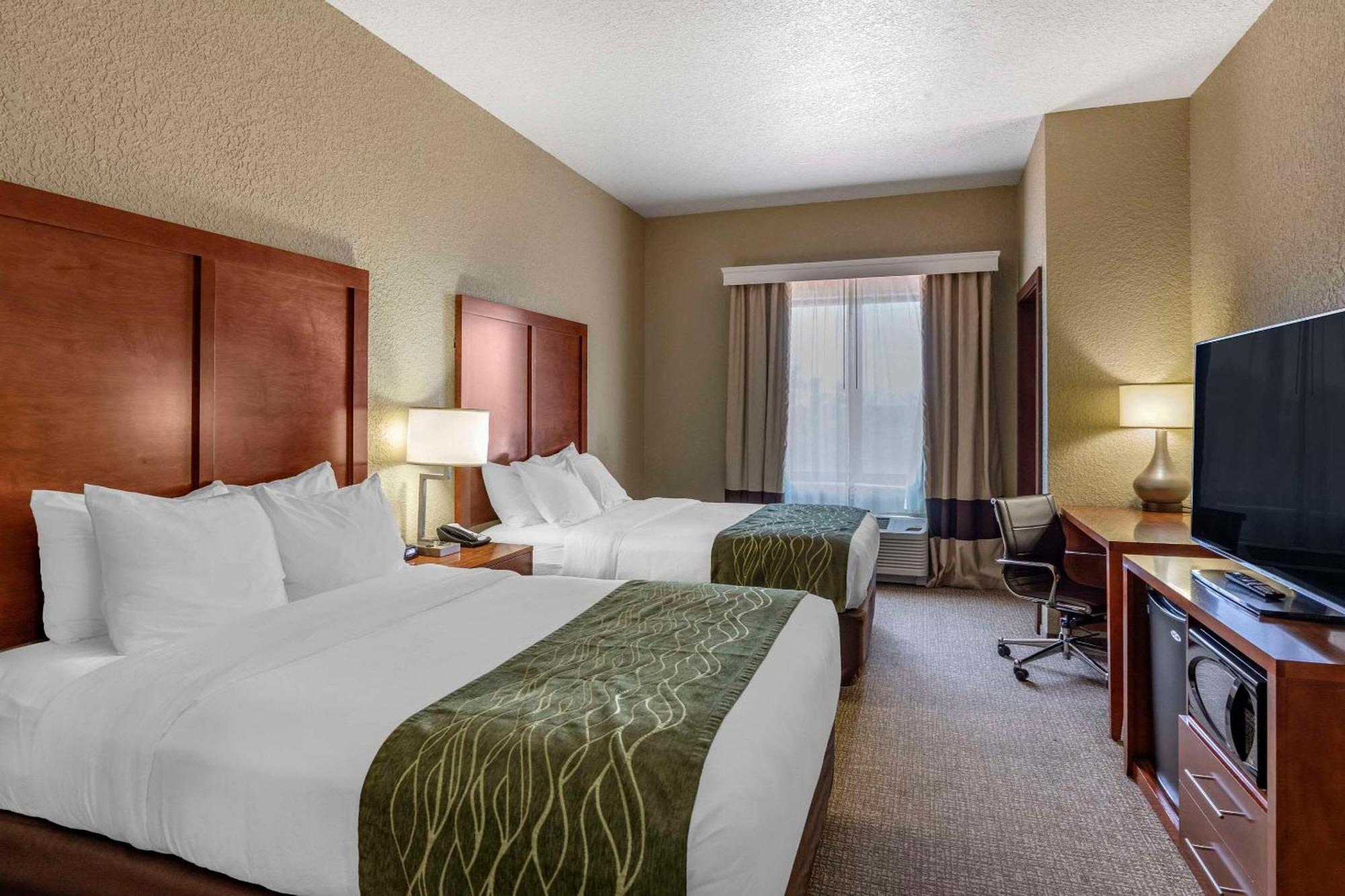 Comfort Inn & Suites Cheyenne Bagian luar foto