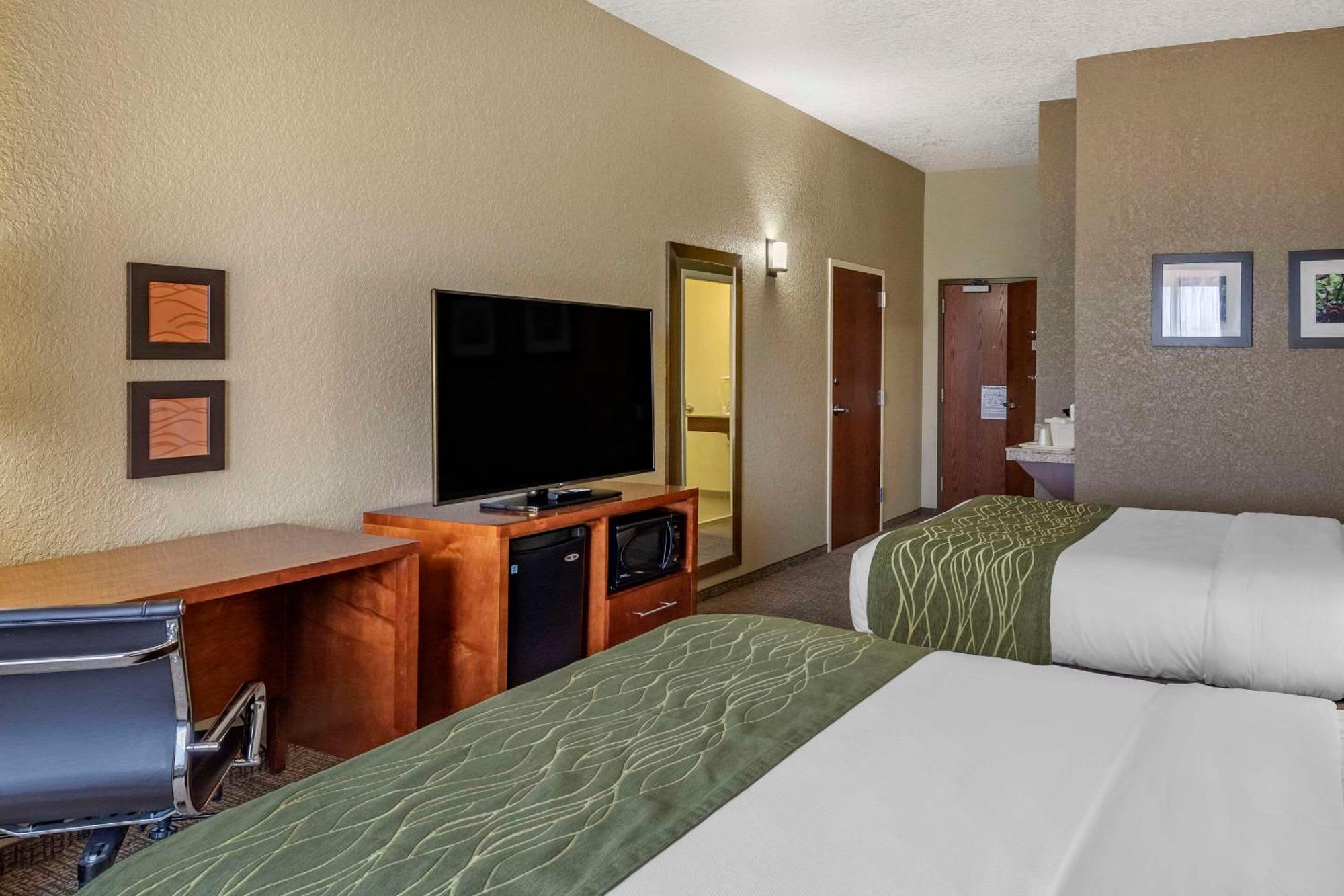 Comfort Inn & Suites Cheyenne Bagian luar foto