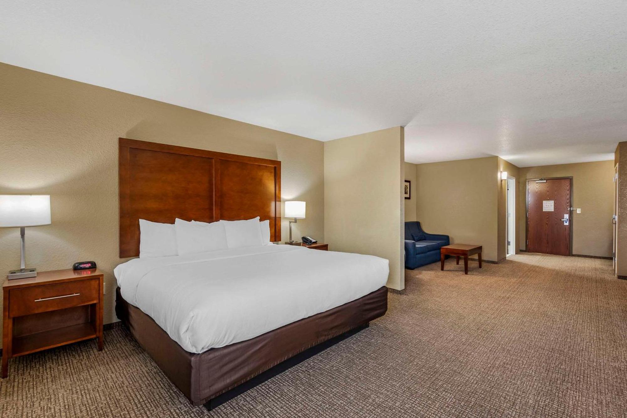 Comfort Inn & Suites Cheyenne Bagian luar foto