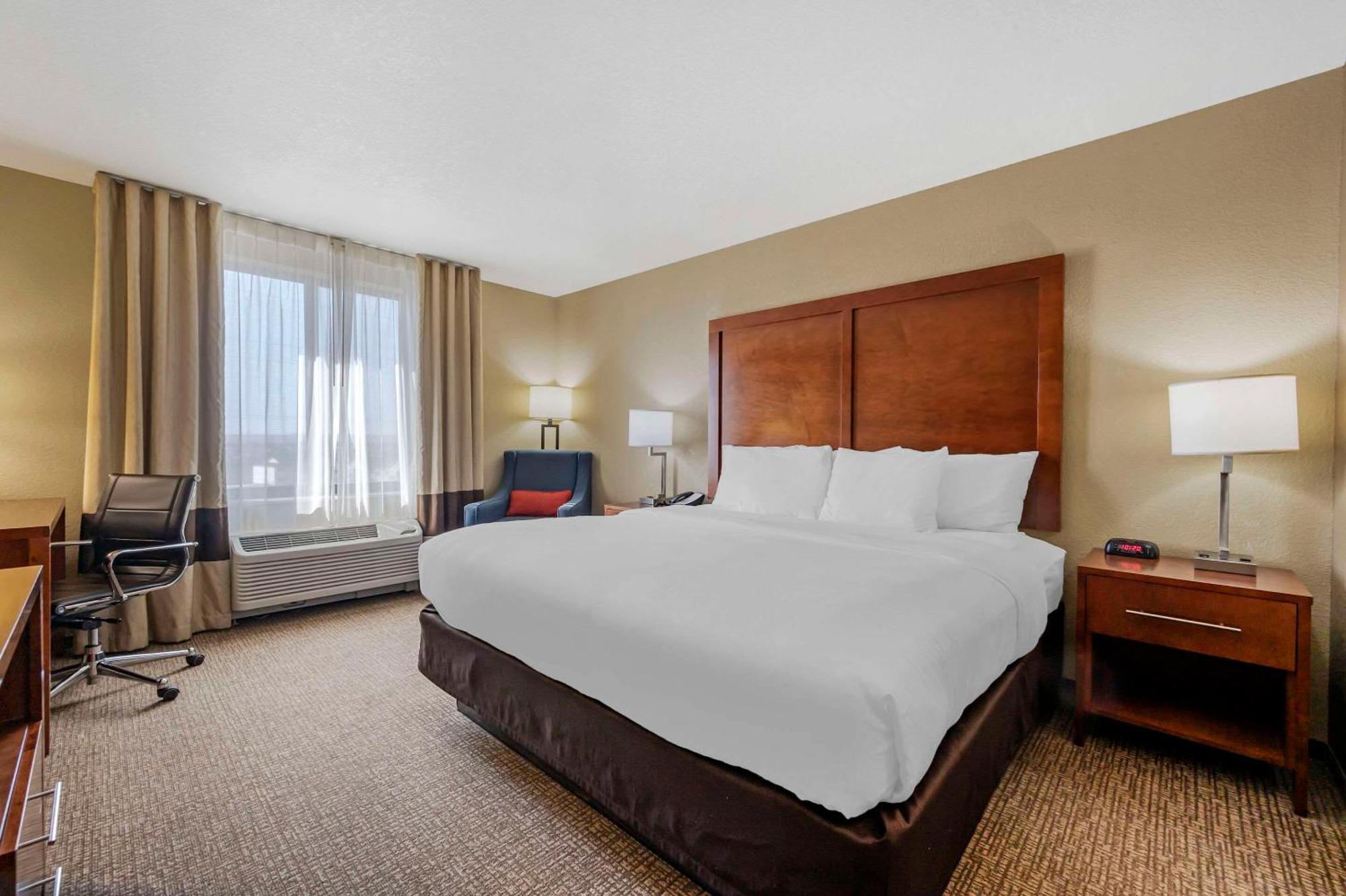 Comfort Inn & Suites Cheyenne Bagian luar foto