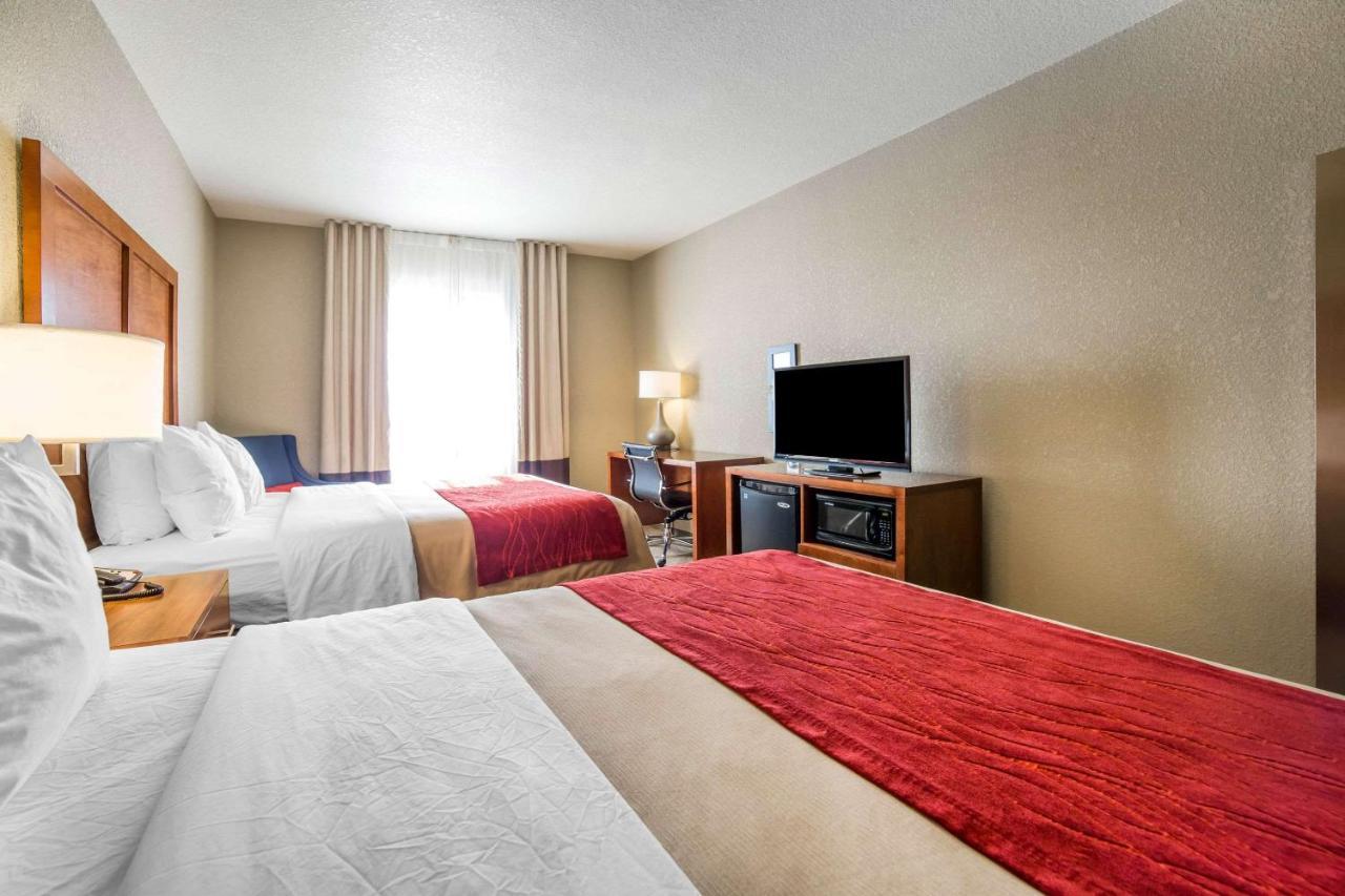 Comfort Inn & Suites Cheyenne Bagian luar foto